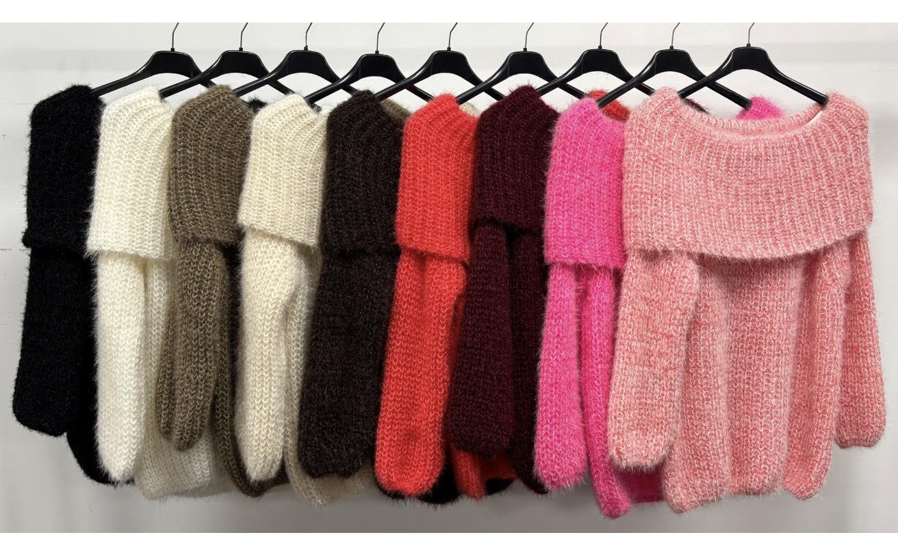 MOHAIR TYPE OF KNITWEAR